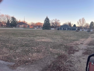 733 N 9th St, Loup City, NE 68853