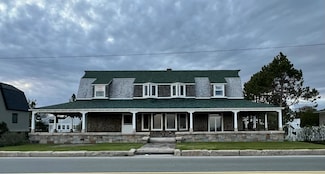 93 Beach Ave, Kennebunk, ME 04043