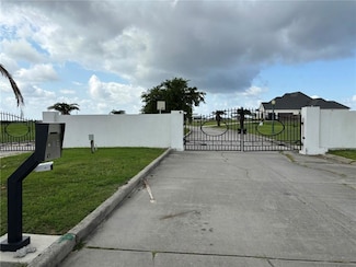 4016 Marina Villa Dr E, Slidell, LA 70461