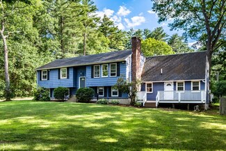 61 High St, Walpole, MA 02081