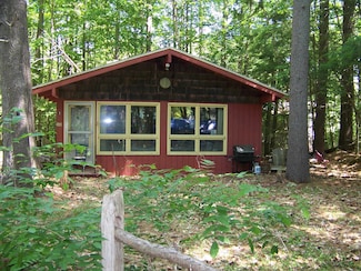 1 Museum Shores Rd, Wolfeboro, NH 03894