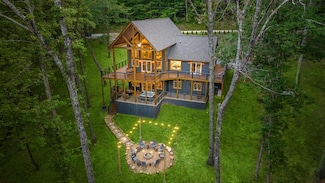 750 Laurel Crossing, Blue Ridge, GA 30513