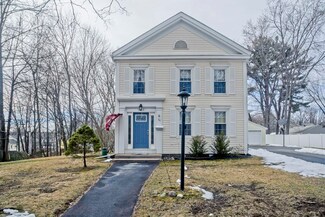 74 High St, South Hadley, MA 01075