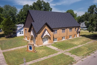 1020 E 12th Ave, Winfield, KS 67156