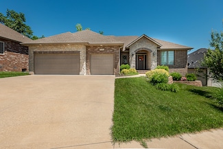 5386 S Faust Ave, Springfield, MO 65810