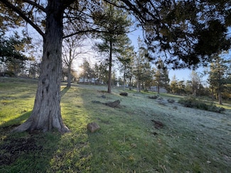 520 Mourning Dove Dr, Running Y Ranch, OR 97601