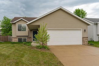2982 Monroe Dr NW, Rochester, MN 55901