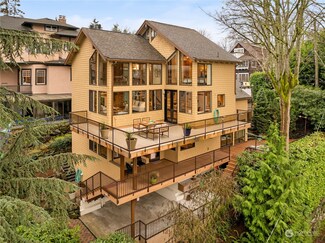 2613 11th Ave E, Seattle, WA 98102