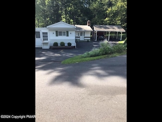 221 Baabe Ln, Stroudsburg, PA 18360