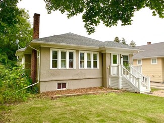222 S Ardmore Ave, Villa Park, IL 60181