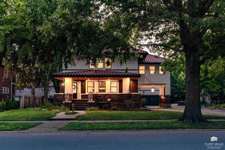 207 N 14th St, Manhattan, KS 66502