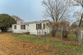 10 Park Dr NW, Eyota, MN 55934