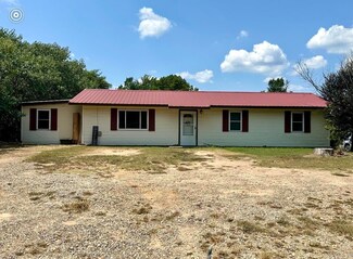 463 N Park Ave, Lockesburg, AR 71846