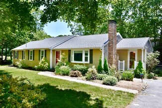10 Colony Ave, Buzzards Bay, MA 02532