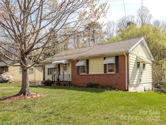 12 Birchwood Ln, Asheville, NC 28805