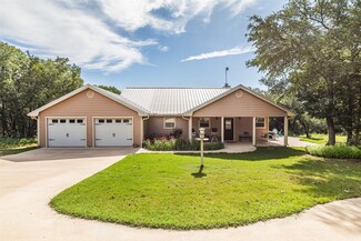 420 Private Road 1400, Meridian, TX 76665