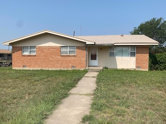 1120 Barkley St, Spearman, TX 79081
