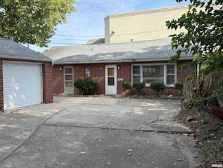 2944 S 5th St, Southern View, IL 62703