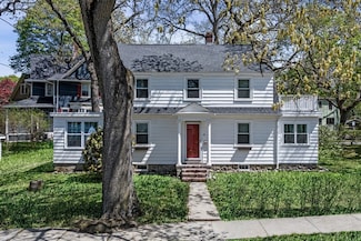 19 Renwick Rd, Melrose, MA 02176