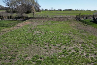 4716 SE Lyne St, Blue Springs, MO 64014