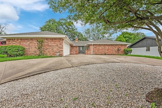 4032 Aragon Dr, Fort Worth, TX 76133