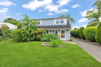 2354 7th St, East Meadow, NY 11554
