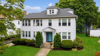 527 Commonwealth Ave Unit 1, Newton Center, MA 02459