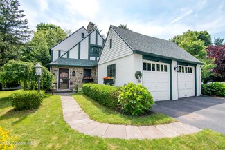 306 Osborne Rd, Albany, NY 12211