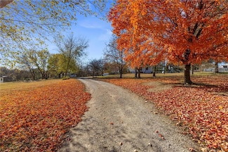 180 SW 21st Rd, Warrensburg, MO 64093