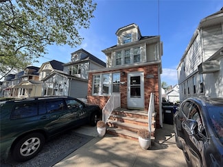 88-32 Vanderveer St, Jamaica, NY 11427