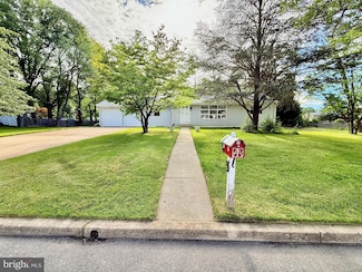 5 Charles Ave, Blackwood, NJ 08012