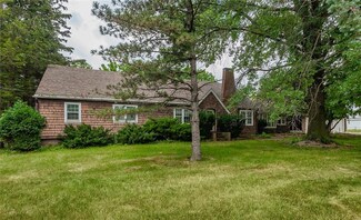 4390 E Broadway Ave, Des Moines, IA 50317