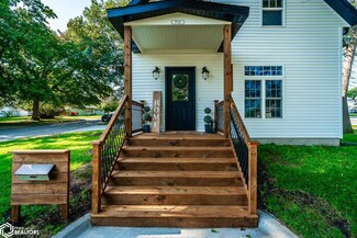 715 2nd St, Traer, IA 50675