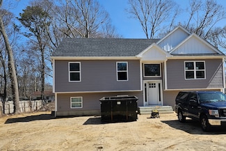 61 Margaret Dr, Coram, NY 11727