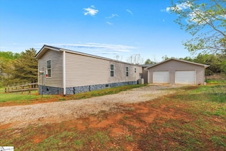 236 Burgess Rd, Gaffney, SC 29341