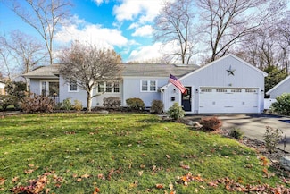 71 Bruce Rd, Manchester, NH 03104