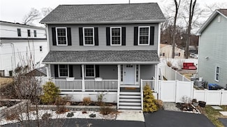 88 Phillip Ave, Cumberland, RI 02864
