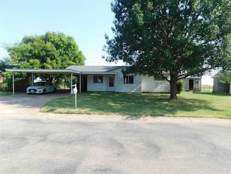 103 Vaughn St, Burkburnett, TX 76354