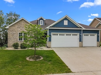480 S Boulder Ridge Dr, Lake Geneva, WI 53147