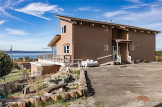 4946 Scurlock Rd, Freeland, WA 98249