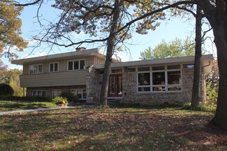 6104 Queens Way, Monona, WI 53716