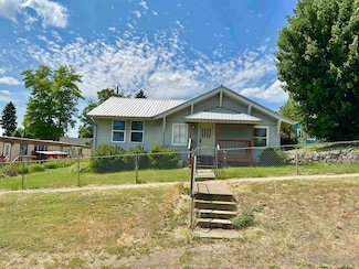 521 N Ramsey Rd, Tekoa, WA 99033