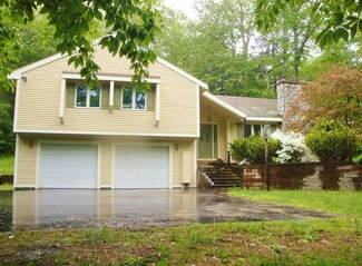 16 Butternut Ridge Rd, Hebron, NH 03241