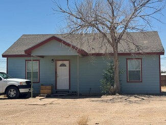 502 N Wildcat Dr, Wink, TX 79789