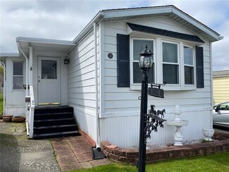 32 Bayview Park, Middletown, RI 02842