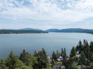 639 W Lake Sammamish Pkwy NE, Bellevue, WA 98008