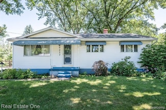 4217 Carmanwood Dr, Flint, MI 48507