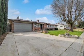 642 Winslow Dr, Yuba City, CA 95991