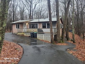 150 Heather Hill Rd, Dingmans Ferry, PA 18328