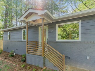707 Oak Rd, Raleigh, NC 27603